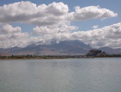 Doğu aklaştı…